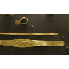 Gold diadems with zigzag and lion hunt designs